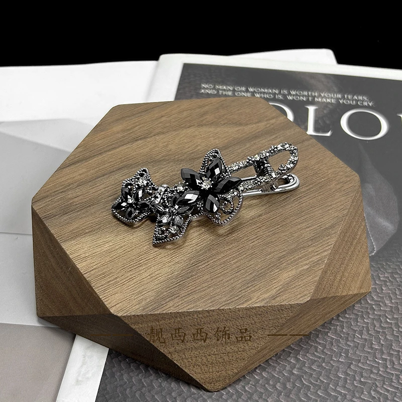 【LXX靓西西】096 镂空小狗精致减龄感6厘米时尚碎发鸭嘴夹