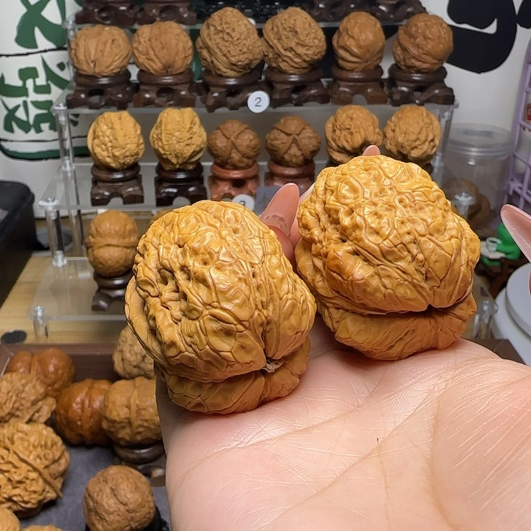 莫***了把件文玩核桃5…………黄金蟒