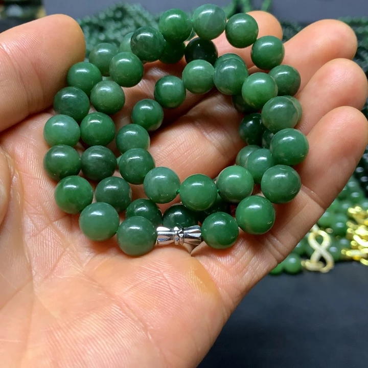 颈饰未镶嵌和田玉（碧玉）9.5mm