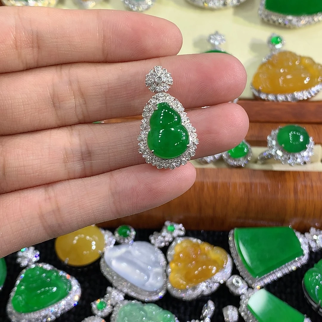 【闪购商品】翡翠18K金镶嵌吊坠(不含链)葫芦