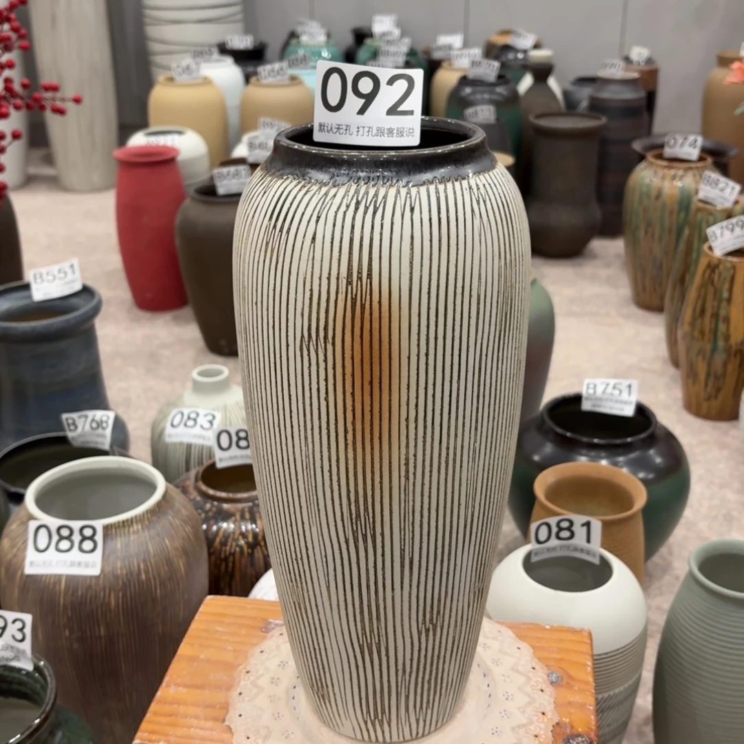 摆件瑕疵092 景德镇陶瓷花瓶高34口9