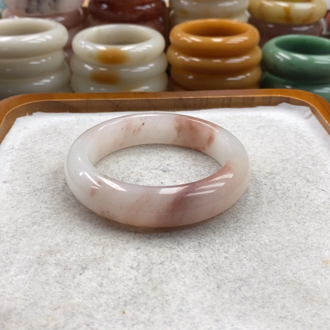 石英质玉未镶嵌手镯