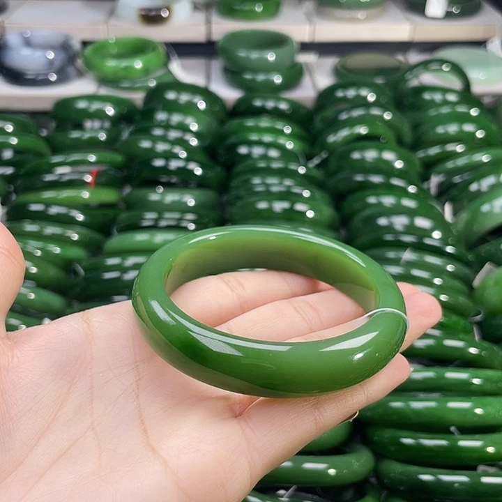 未镶嵌手镯和田玉（碧玉）