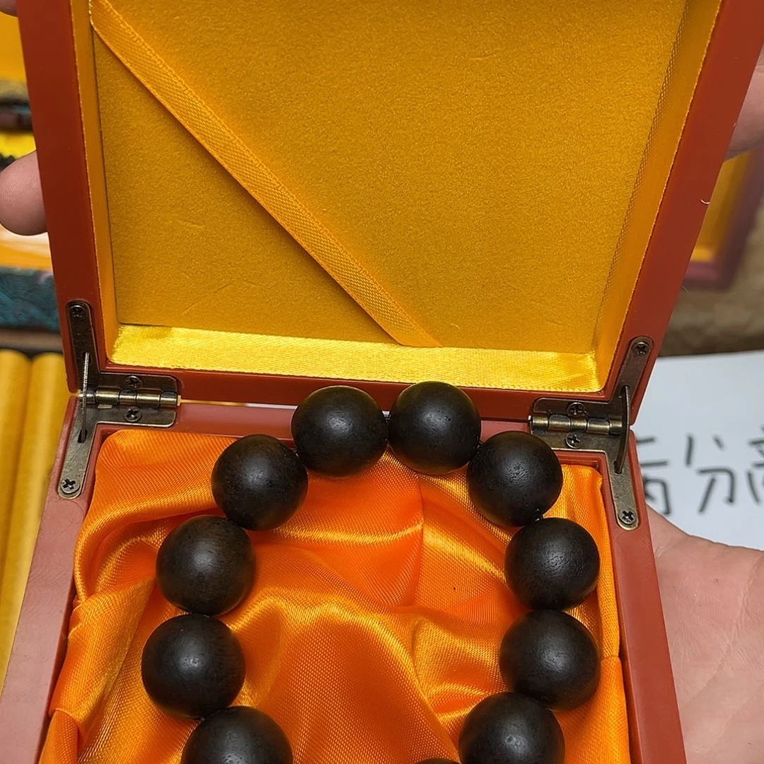 大叶紫檀（黑酸枝木类）