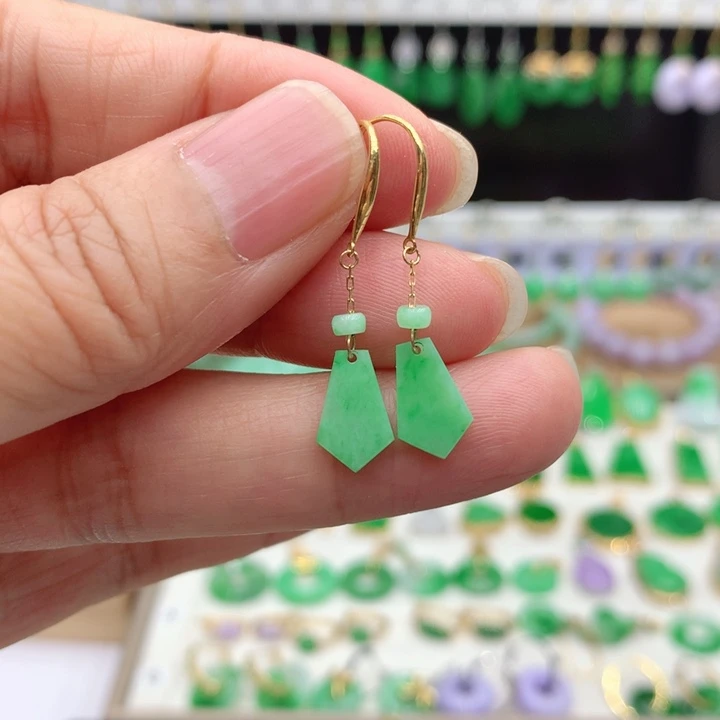 翡翠18K金镶嵌耳饰