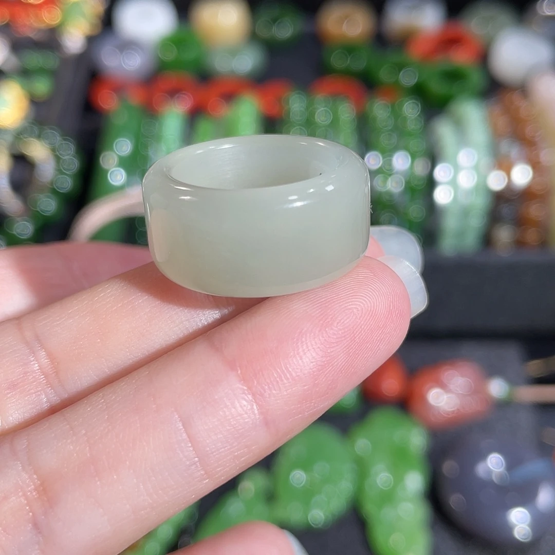 和田玉（青玉）未镶嵌戒指内径16.6 浅冰晴圆切