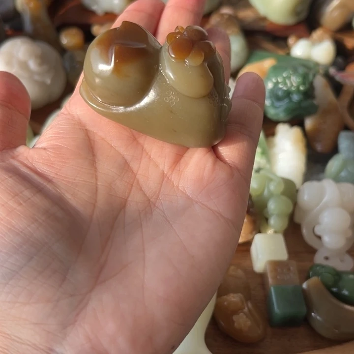 颈饰未镶嵌和田玉爱*猫