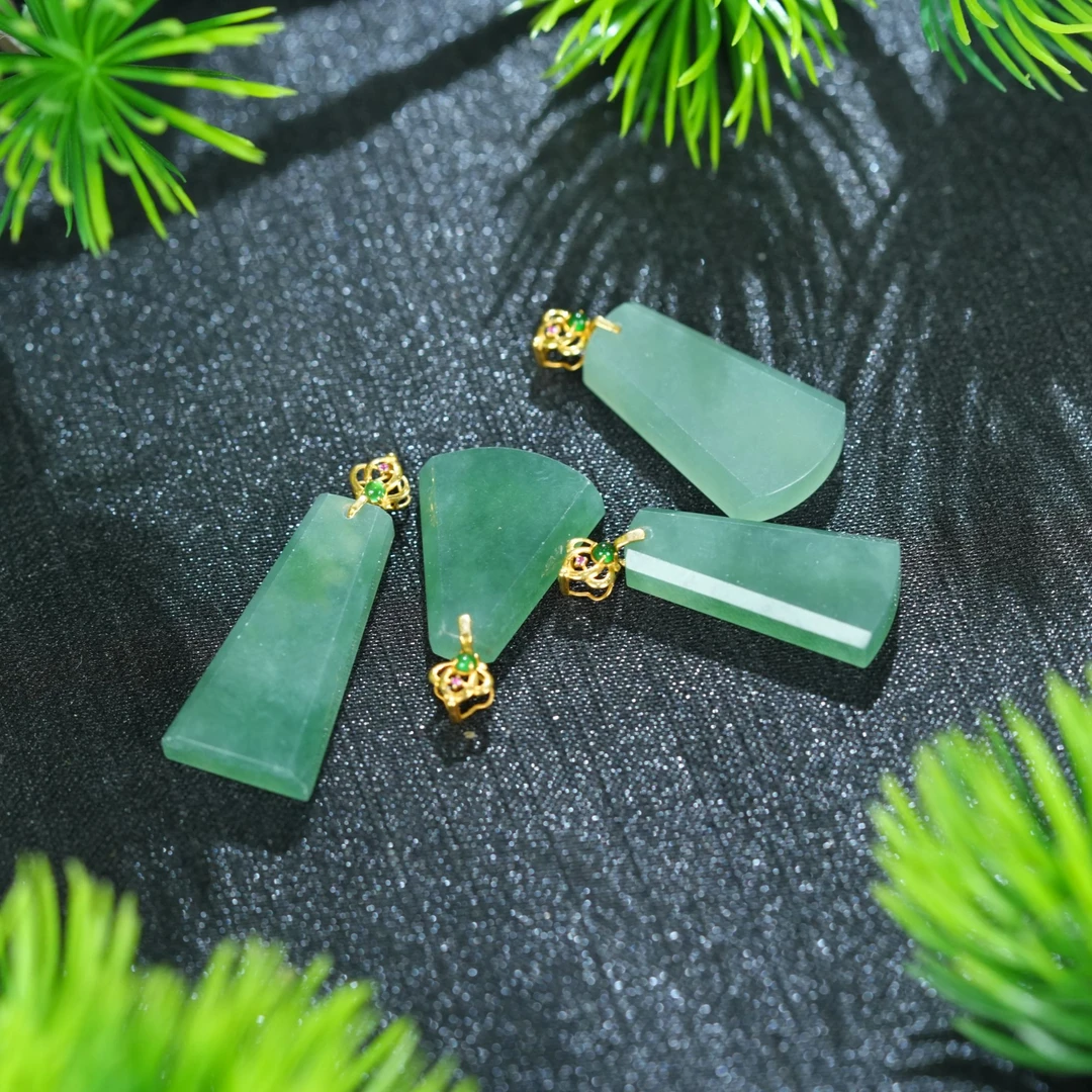 【初见珠宝】18K金翡翠吊坠26-1C358X302【多样性发一件】