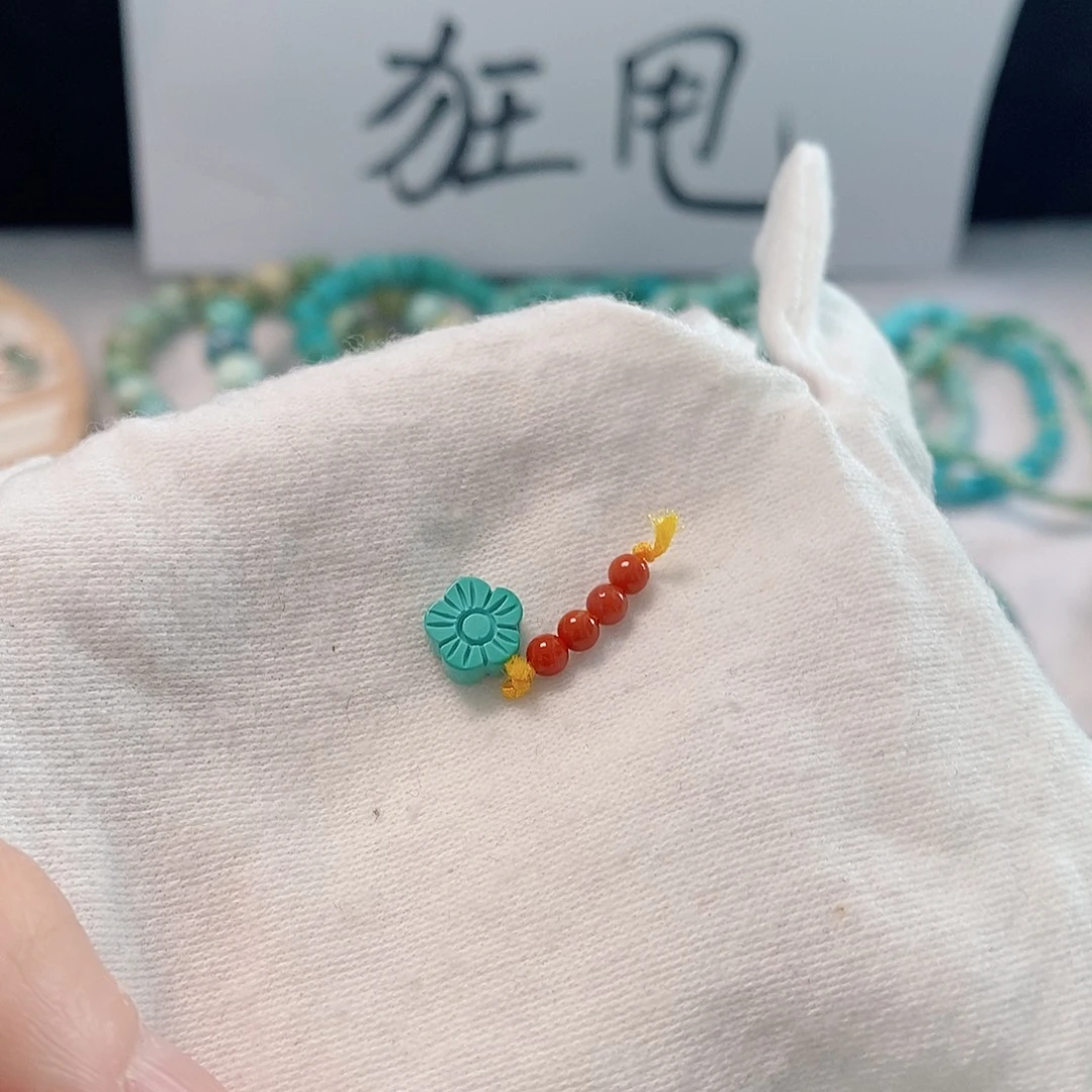 南红玛瑙未镶嵌珠宝奇石