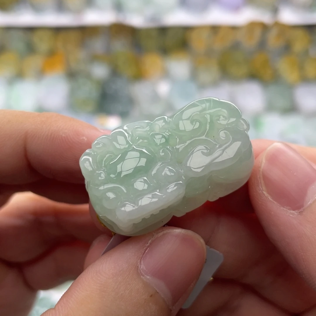 翡翠未镶嵌颈饰貔貅25