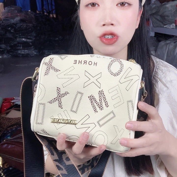 小牛皮（革）牛剖层皮革牛皮（革）