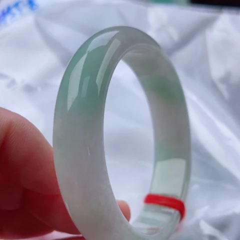 翡翠手镯未镶嵌正56