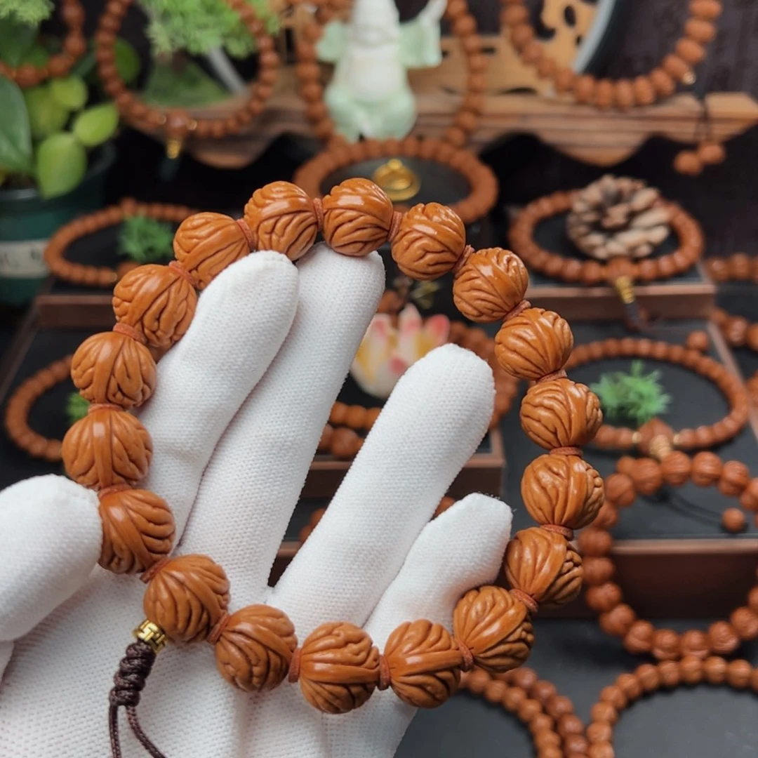 吊坠桃核1.6祥云手持