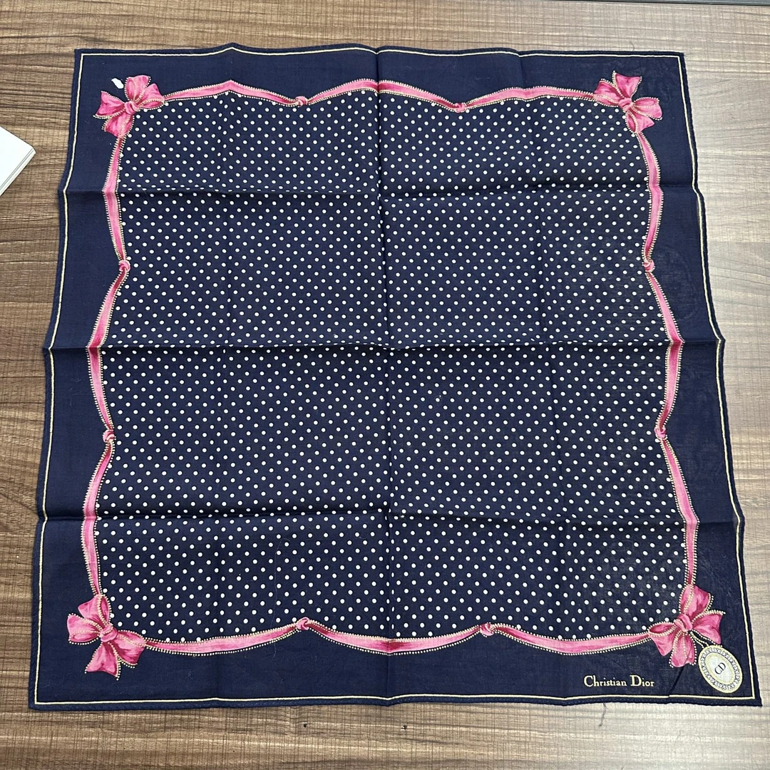 95新 DIOR/迪奥 Dior女士 48*48花卉方巾156047