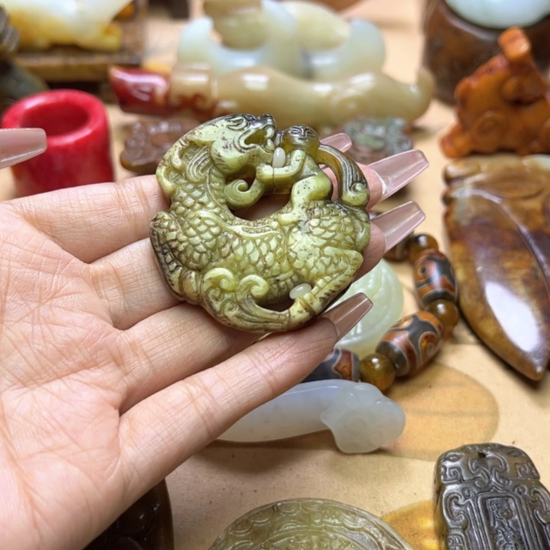 【闪购商品】蛇纹石玉颈饰未镶嵌