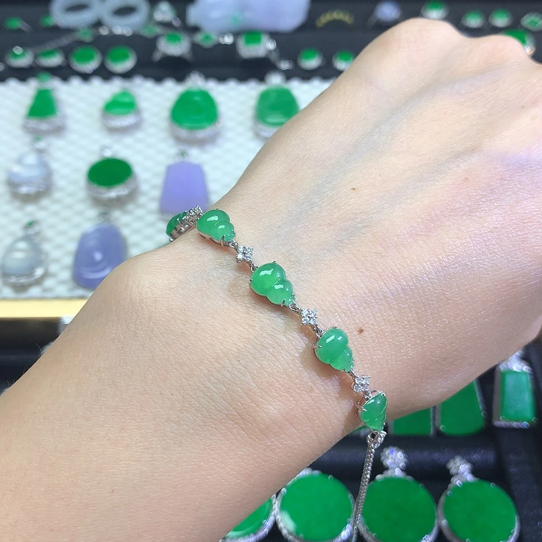 18K金镶嵌手链翡翠手链