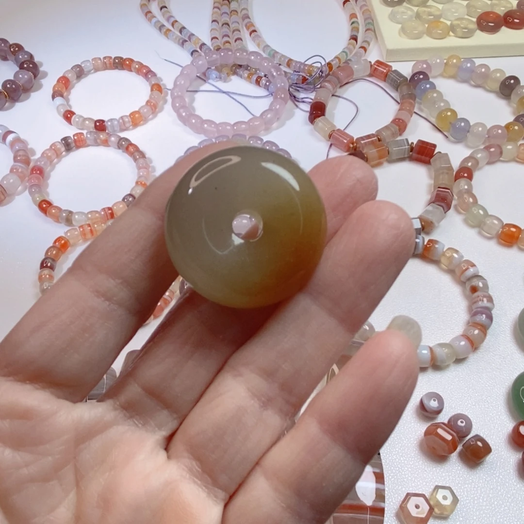 东陵石未镶嵌颈饰