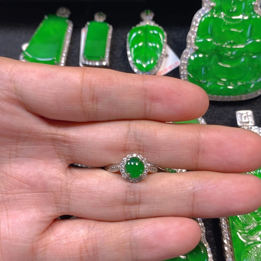 颈饰银S925镶嵌翡翠蛋面戒指