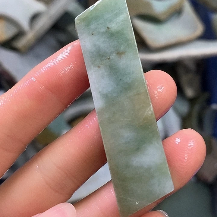 翡翠裸石缅甸翡翠边角料