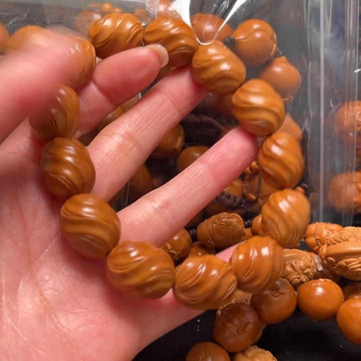 明***月手串橄榄核扭转乾坤