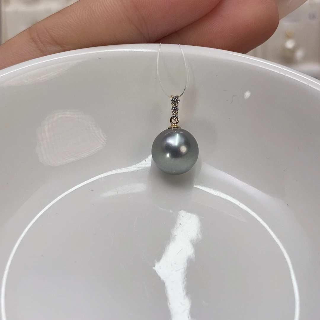 18K金镶嵌吊坠(不含链)海水珍珠大溪地10-11