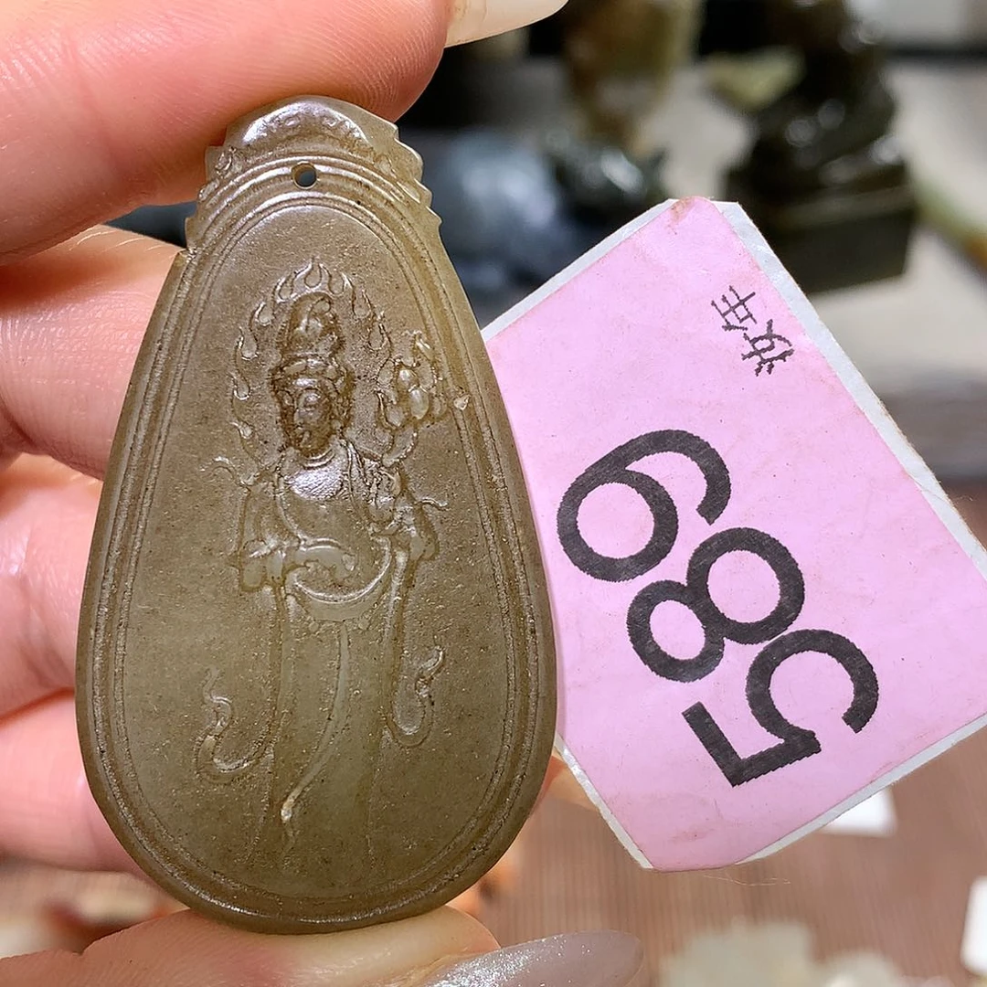 颈饰未镶嵌和田玉