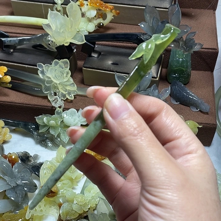 蛇纹石玉未镶嵌发饰