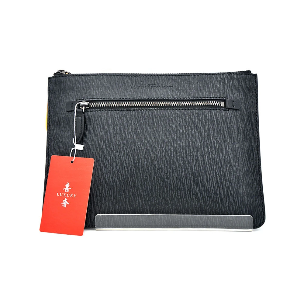 95新 FERRAGAMO/菲拉格慕 98新闲置黑银水波纹手拿包29*21/11432