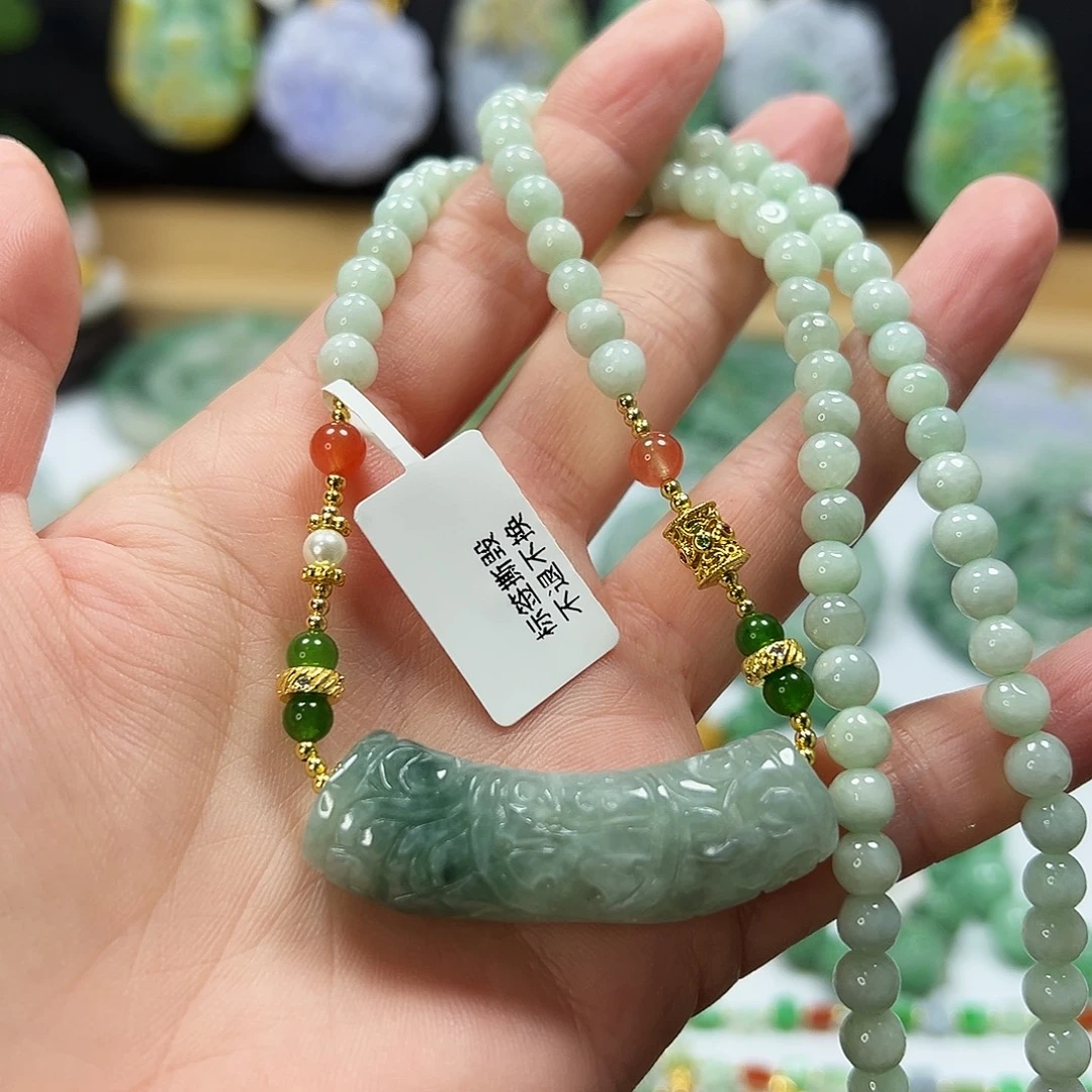 翡翠未镶嵌颈饰项链