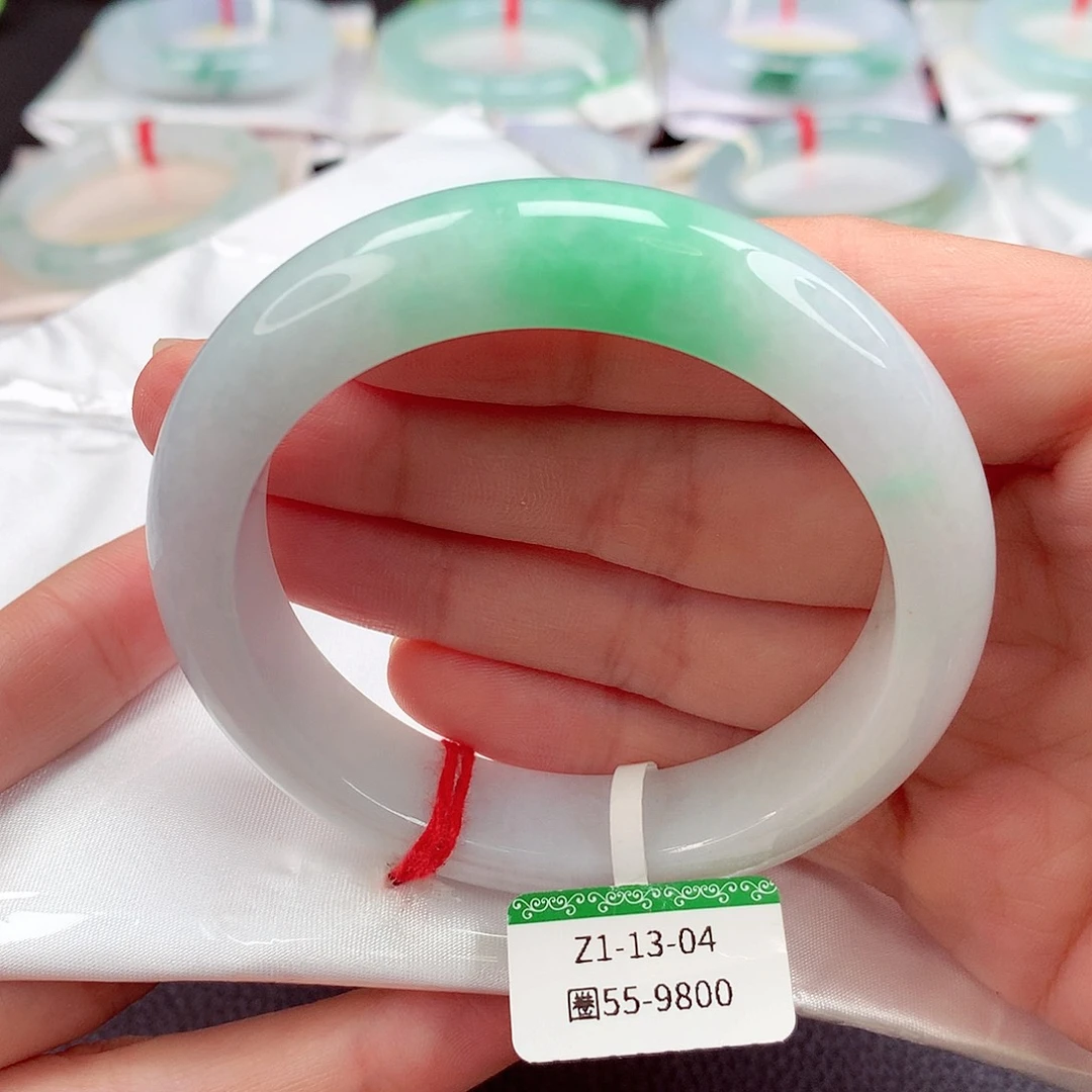 未镶嵌手镯翡翠天然翡翠手镯