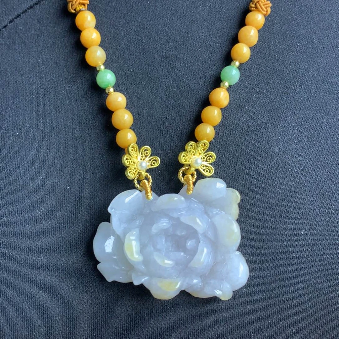 翡翠颈饰未镶嵌翡翠