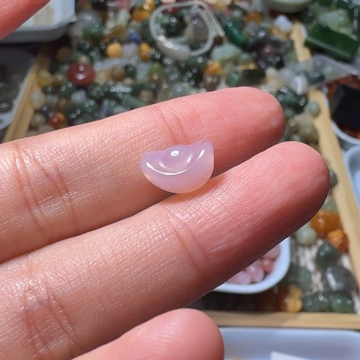 和田玉未镶嵌珠宝半成品