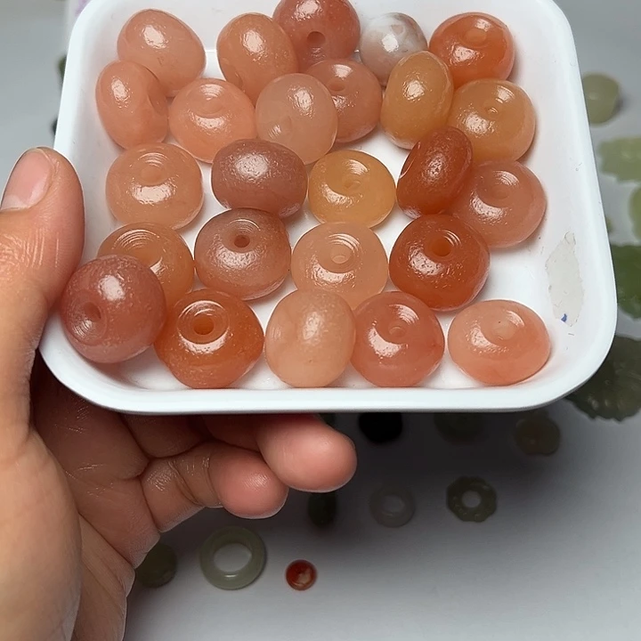 和田玉未镶嵌珠宝半成品4号拍一随机发1个