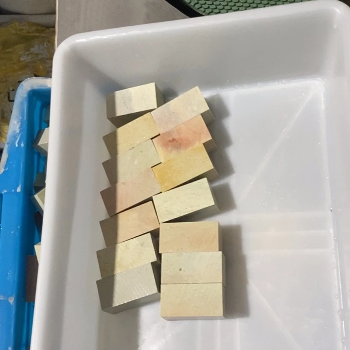 印度石_****_新矿印石如图