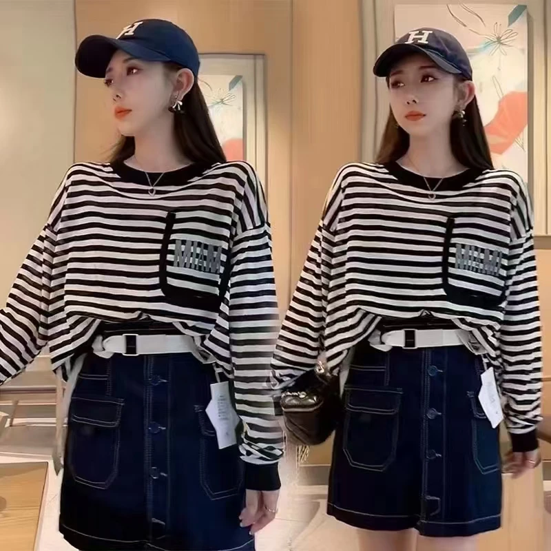 条子字母宽松毛衣