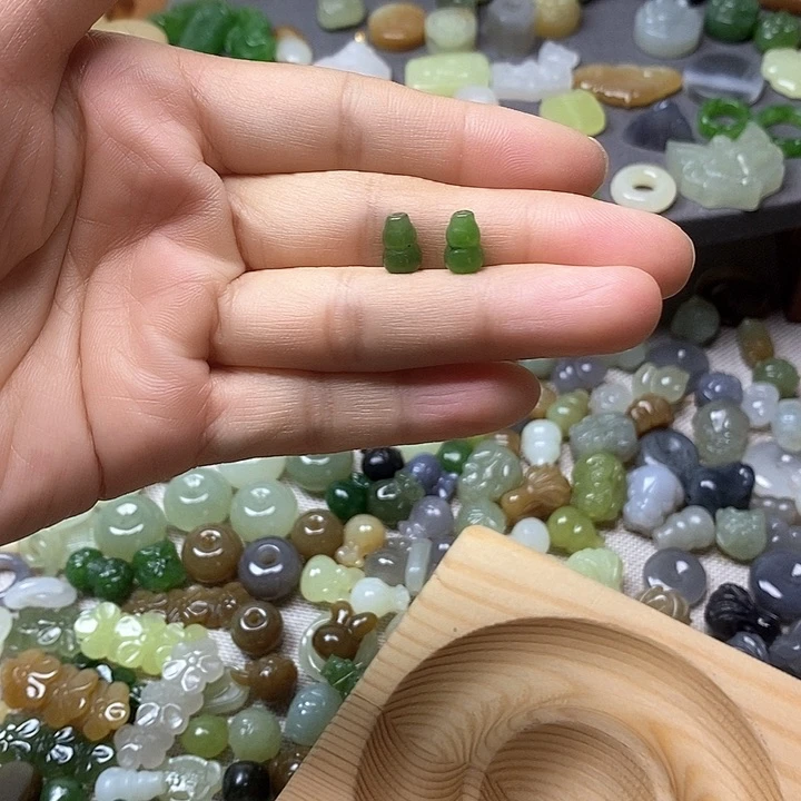 未镶嵌和田玉挂件恩*