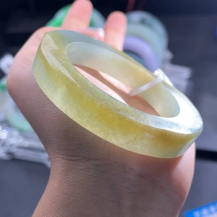 未镶嵌手镯定制翡翠