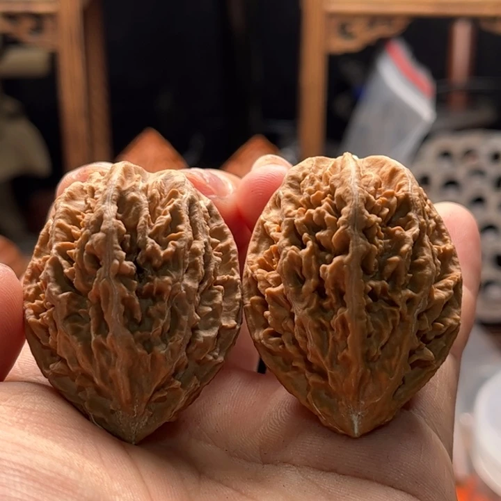 文玩核桃把件楸大胖67瑕疵