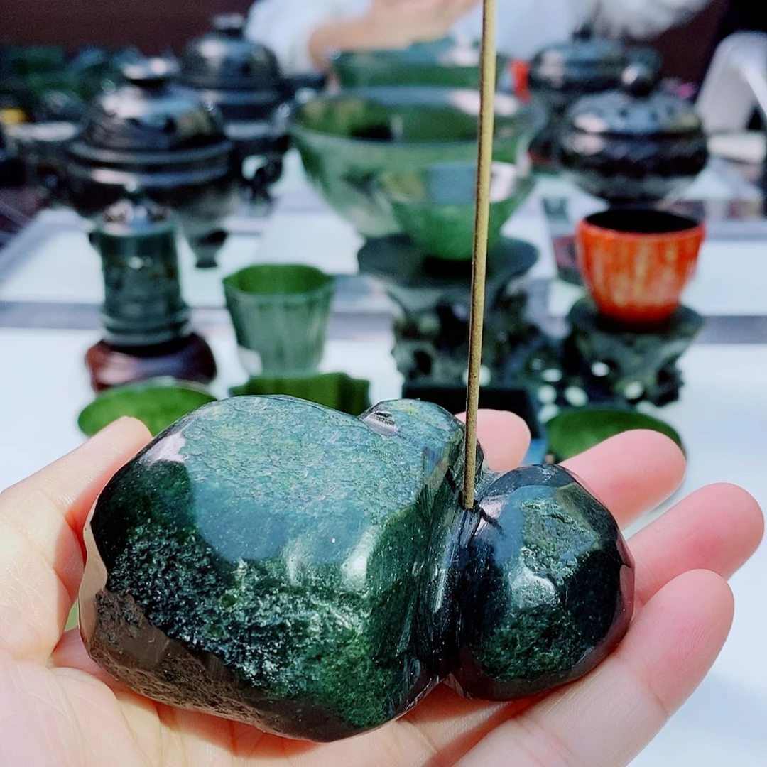 未镶嵌和田玉（青玉）摆件