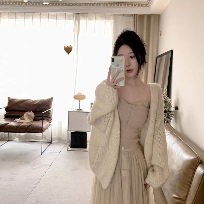 温柔马海毛白色灯笼袖毛衣针织开衫女秋冬韩系氛围感宽松显瘦外套