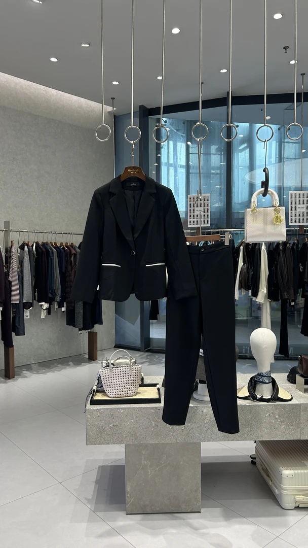 451  高档简约气质时尚休闲修身小清新2025新款套装