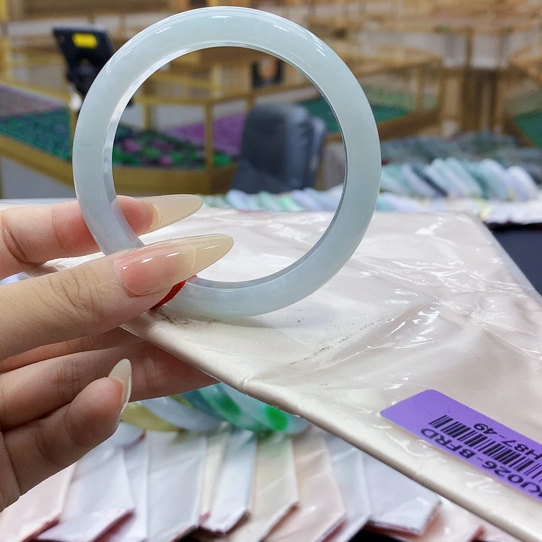 翡翠未镶嵌手镯bbb