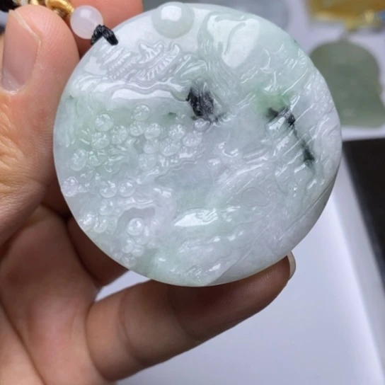 翡翠未镶嵌颈饰翡翠