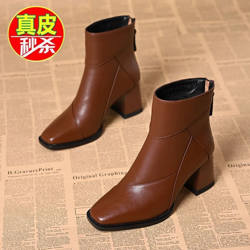 品牌断码真皮短靴女2025新款高跟加绒棕色瘦瘦靴英伦风复古马丁靴
