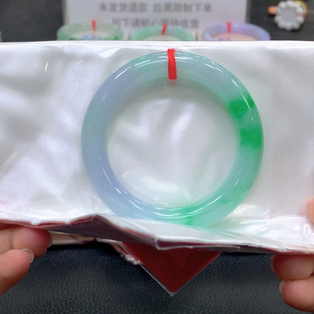 翡翠未镶嵌手镯54圆