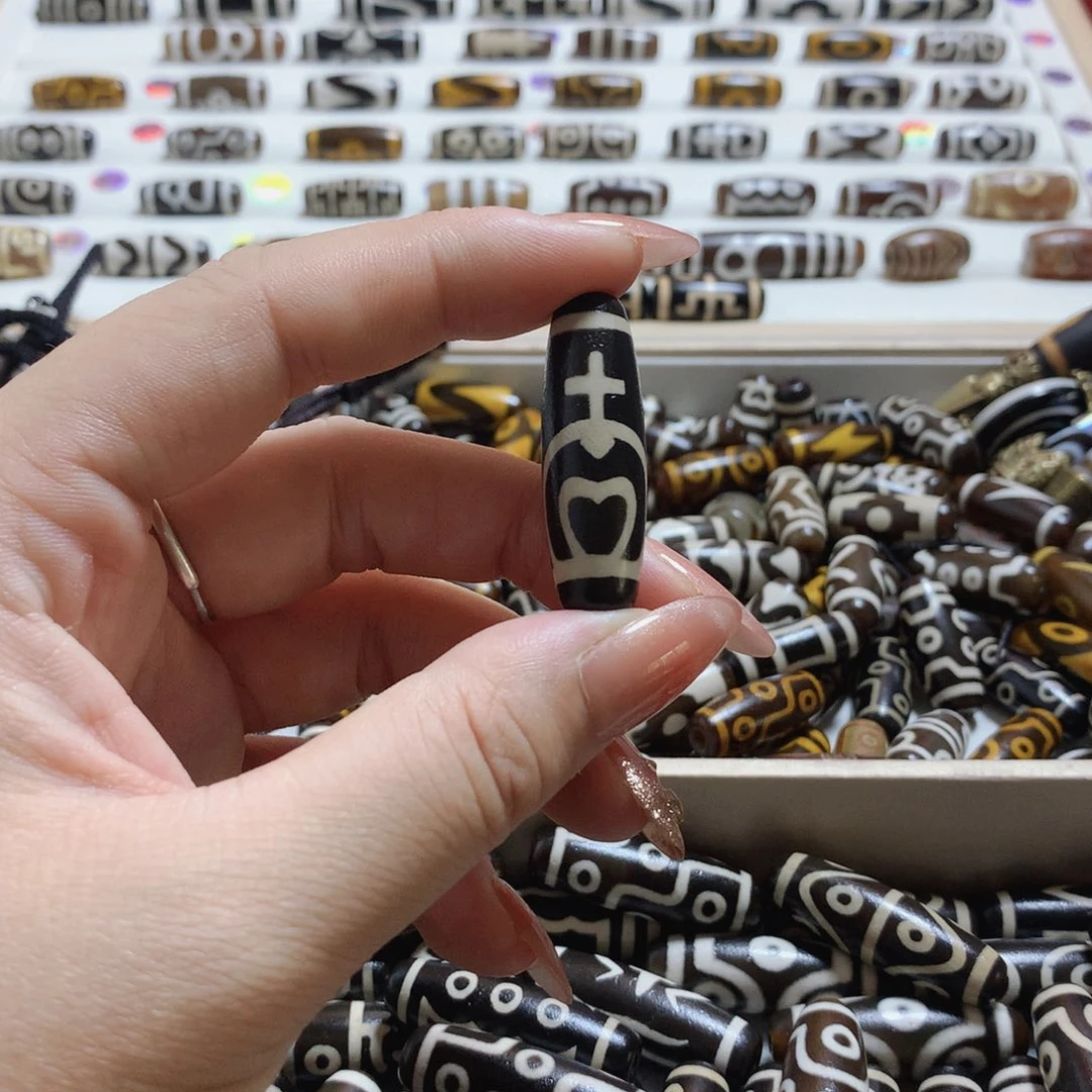 未镶嵌颈饰玛瑙/玉髓