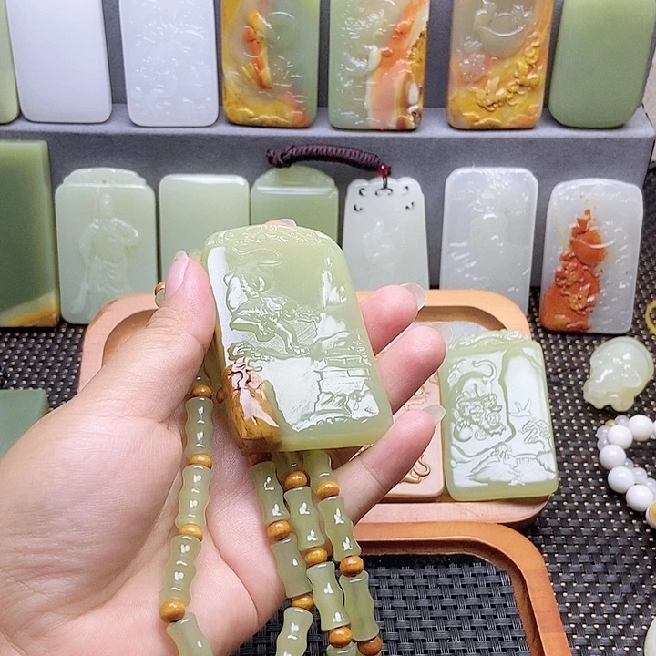 新疆昆仑山脉料虎