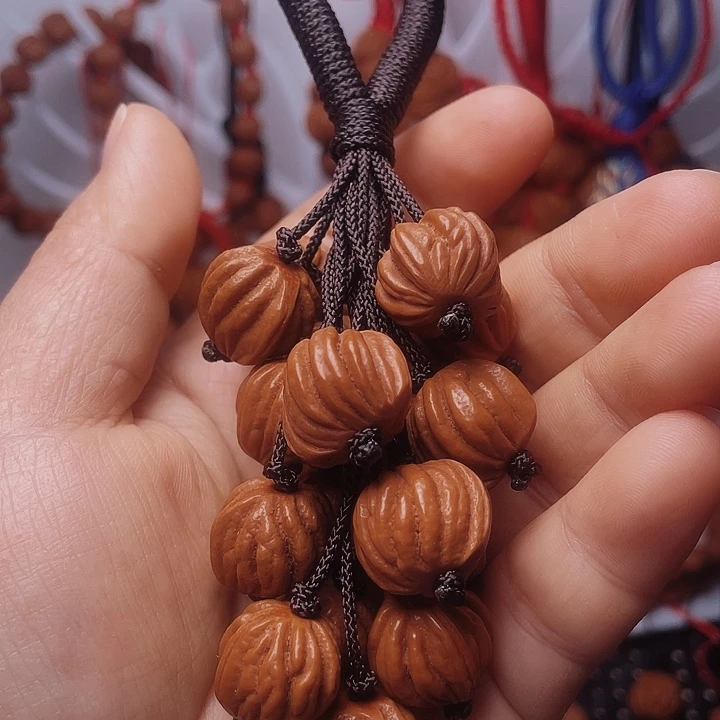 吊坠桃核龙纹桃枭