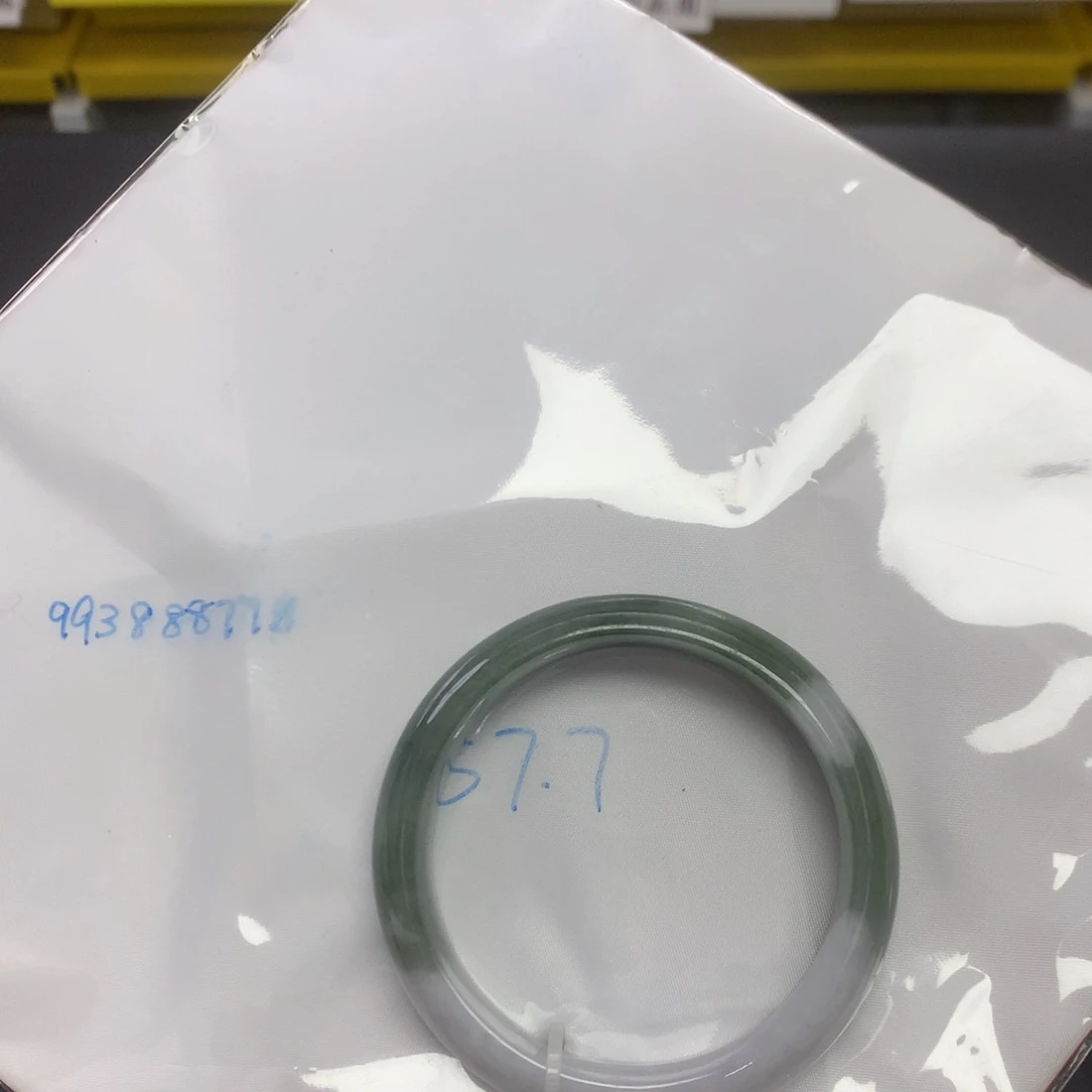 翡翠手镯未镶嵌天然缅甸翡翠手镯