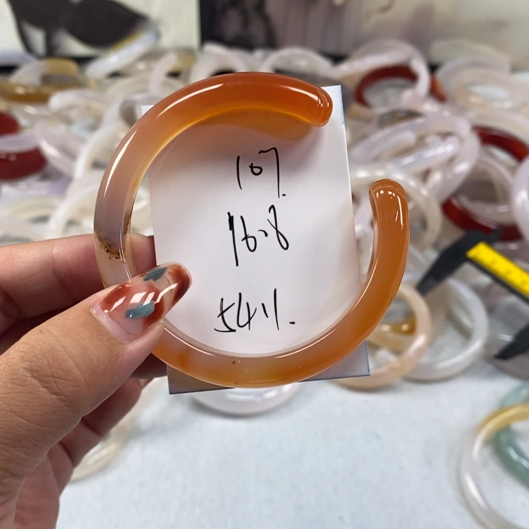 手镯玛瑙/玉髓未镶嵌107